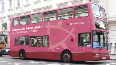 DONNEINRETE ALLA GUIDA DEL BUS PER PREVENIRE L’ ARTRITE REUMATOIDE