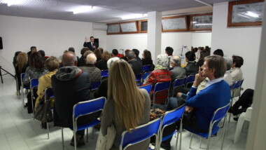 Vivere in zone trafficate favorisce l’artrite